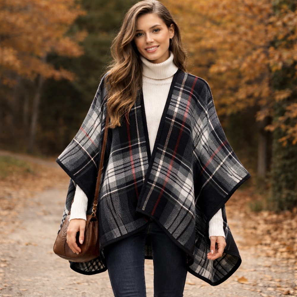Boutique‎ Black Plaid Houndstooth Cape Poncho Cozy Layering OSFM